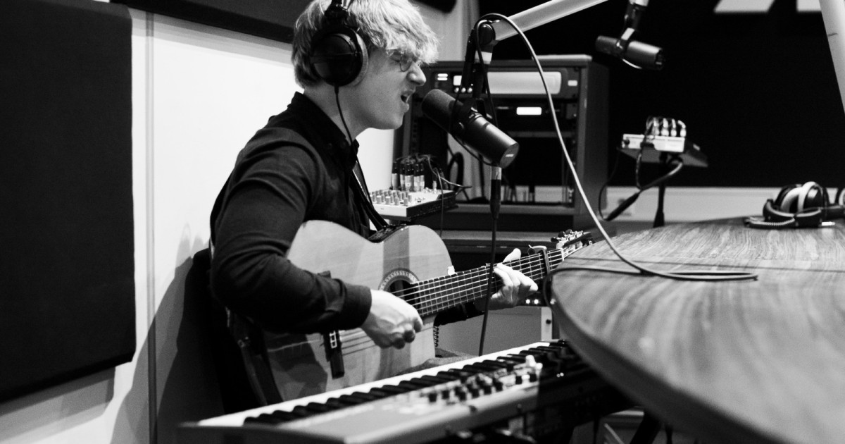 Isaac Roux Isaac Roux neemt de KINK studio over met een indrukwekkende liveset ...