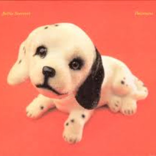 Tom Boy Bettie Serveert